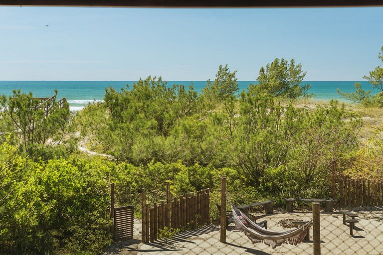 Beachfront - Villa Sayuri 1